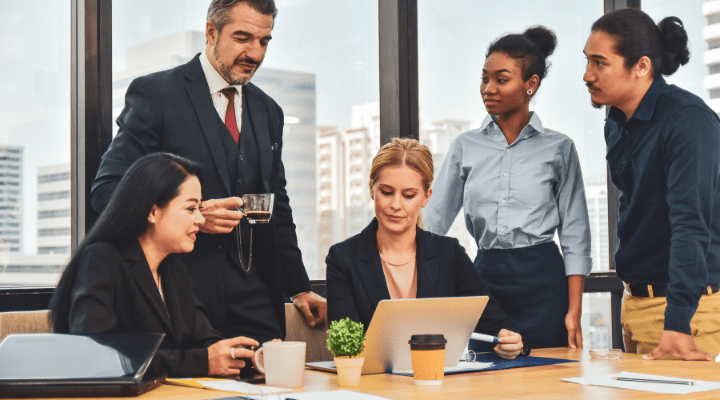 Quanto ganha um profissional de Marketing Digital?